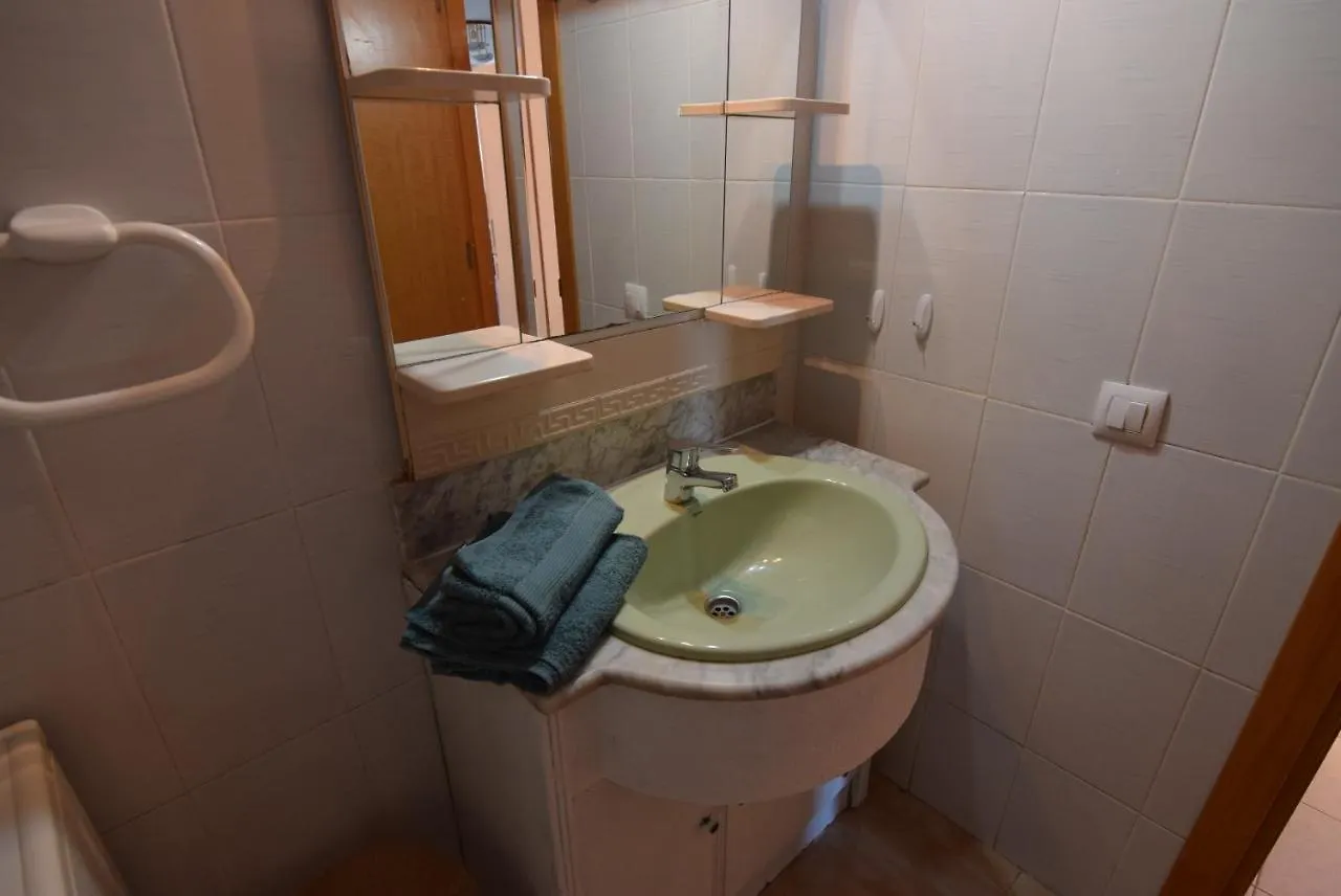 Apartamento 391-apartamento duplex cerca playa y centro Ampuriabrava España