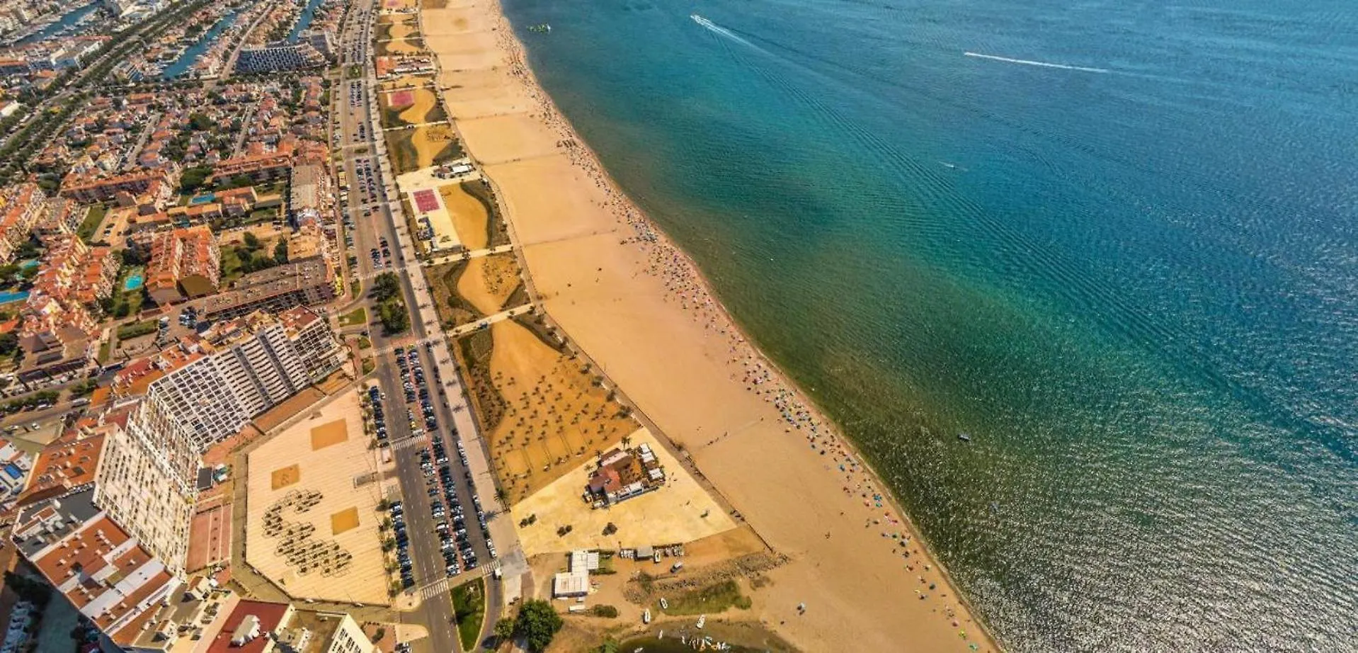 391-apartamento duplex cerca playa y centro Ampuriabrava Apartamento