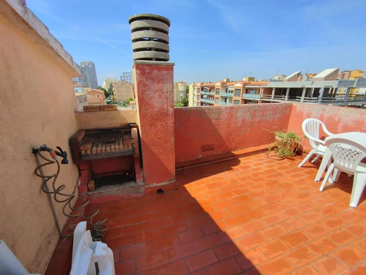 391-Apartamento Duplex Cerca Playa Y Centro 엠푸리아브라바 0*,  스페인